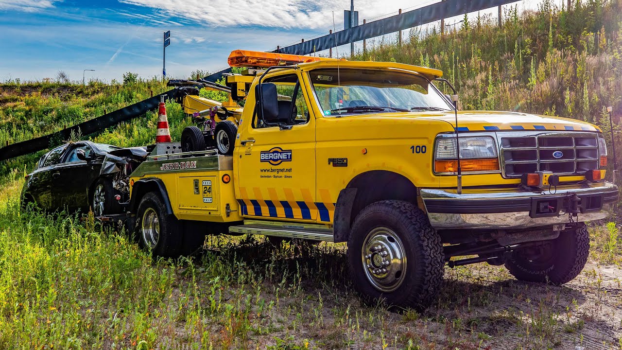 FORD F350 XLT 4x4 Jerr Dan Wrecker in actie