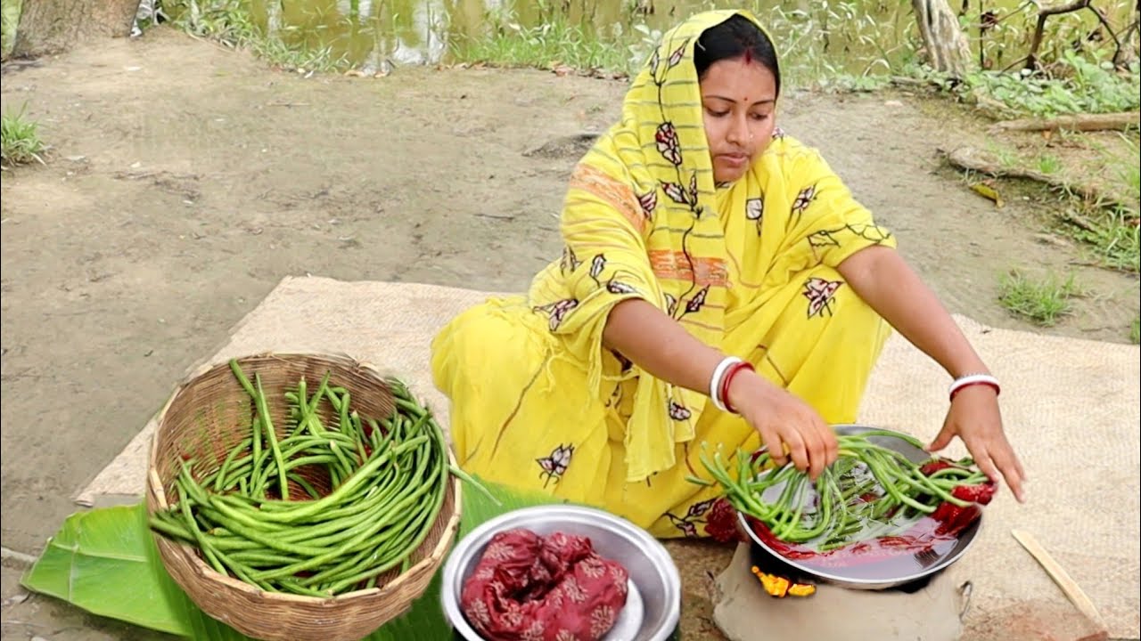 Village Food !! এইভাবে বরবটি বাটার রেসিপি বানালে গরমভাতে জাস্ট জমে যাবে || Green Beans Recipe