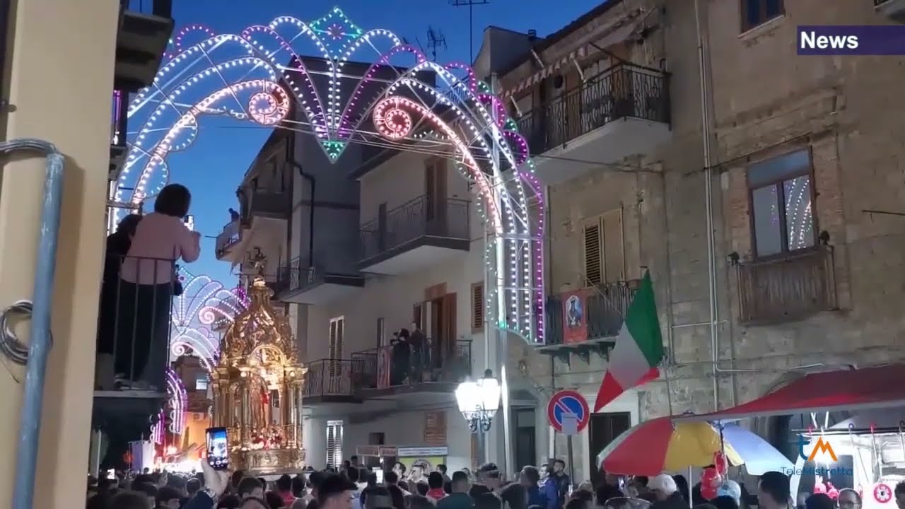 Grande partecipazione a Pettineo per la processione di Sant'Oliva