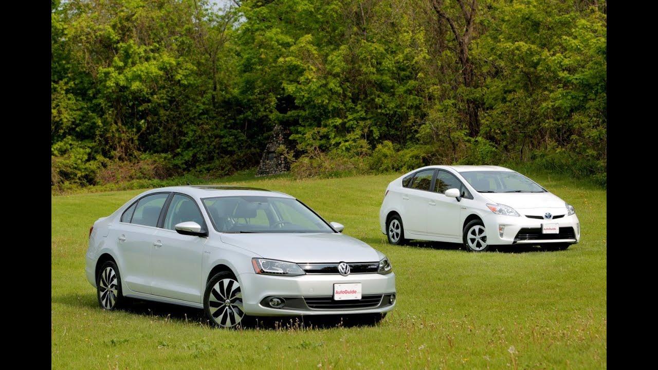 2013 Toyota Prius Comparison vs 2013 Volkswagen Jetta Hybrid