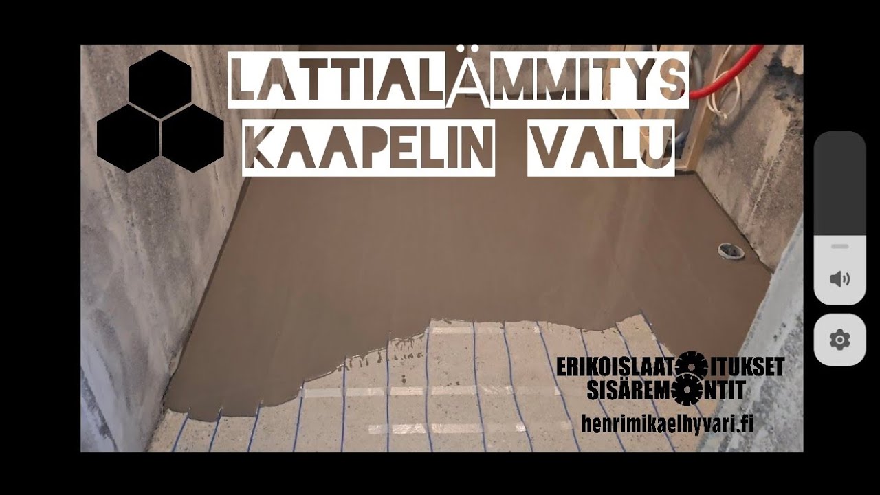 Kylpyhuoneen lattian tasoitus lattialämmitystasoitteella. Leveling floor using MAPEI uniplan eco