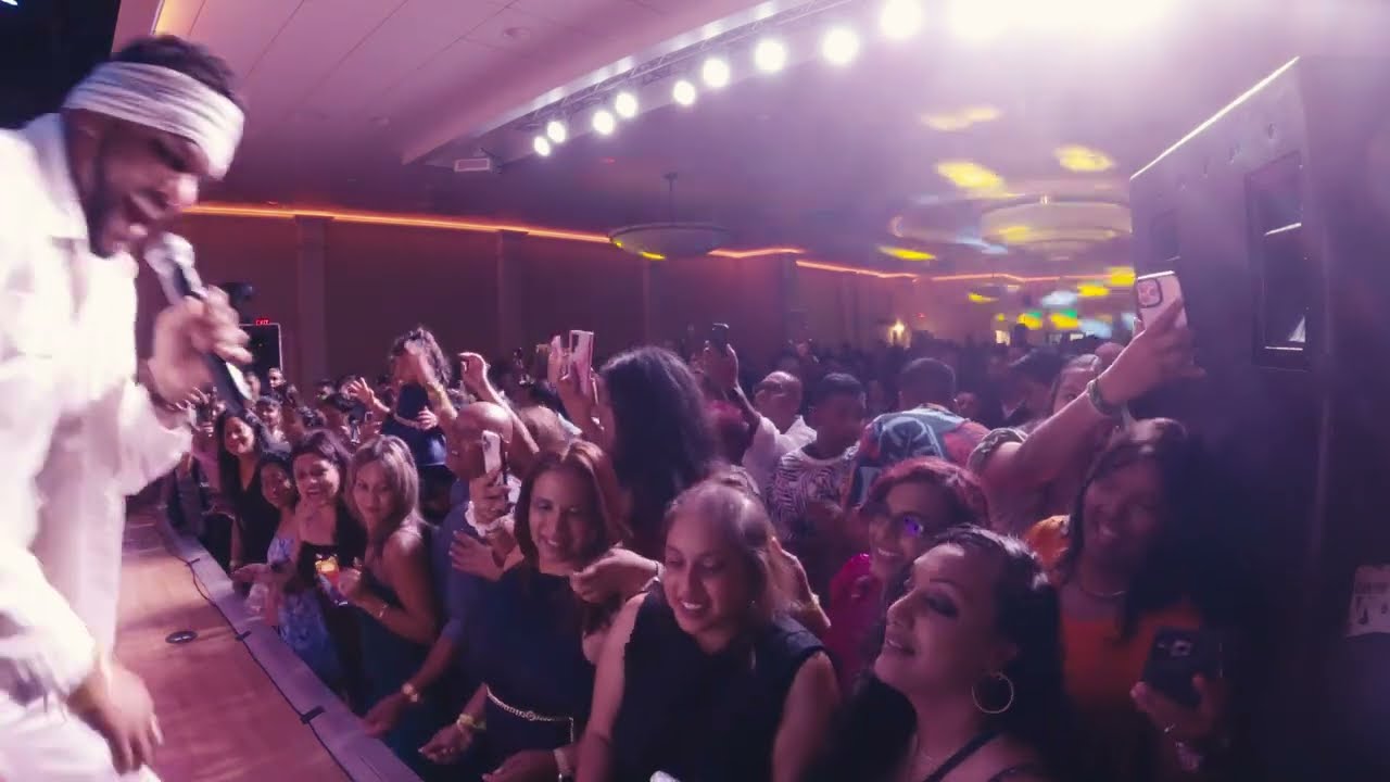 Turn Up The Heat 2 (GoPro Crowd) With Raymond Ramnarine #chutneysoca #chutneymusic #bhaitakgana