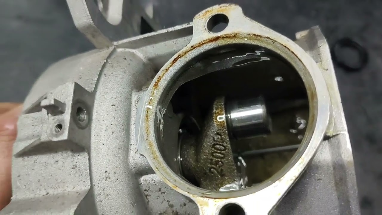 extraindo virabrequim compressores schulz , modelo sem parafuso.