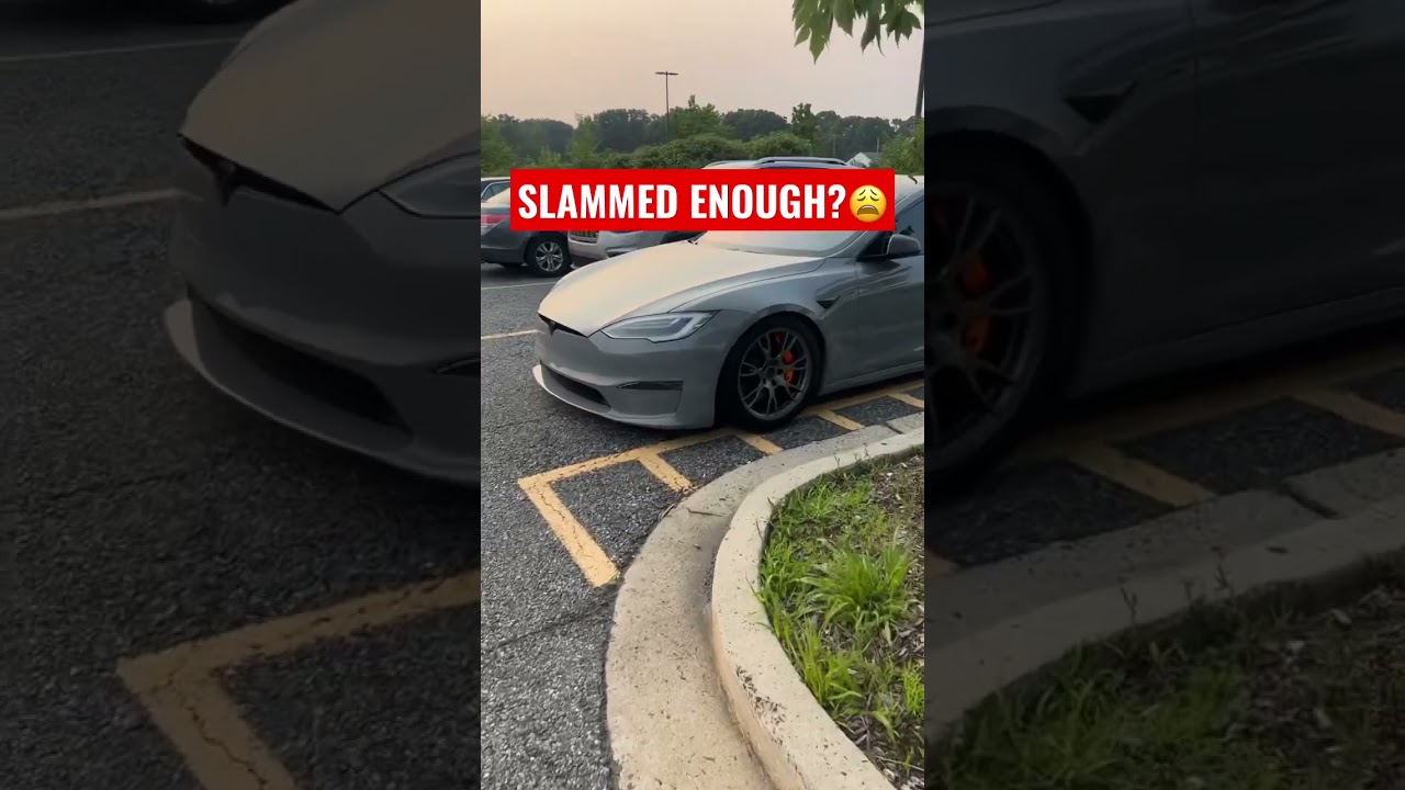 This Lowered Tesla Model S Plaid hits different 🔥🥵