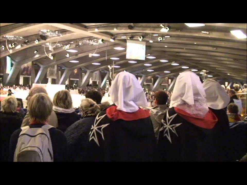 Lourdes  -  International Mass in Pius X Basilica