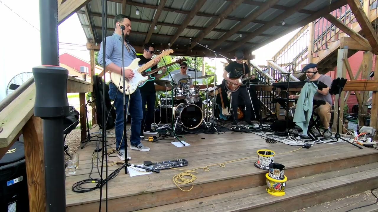 Diggin in the Dirt - Sledgehammer (Peter Gabriel cover) by Sonic Vimana live at Mellwood Tavern