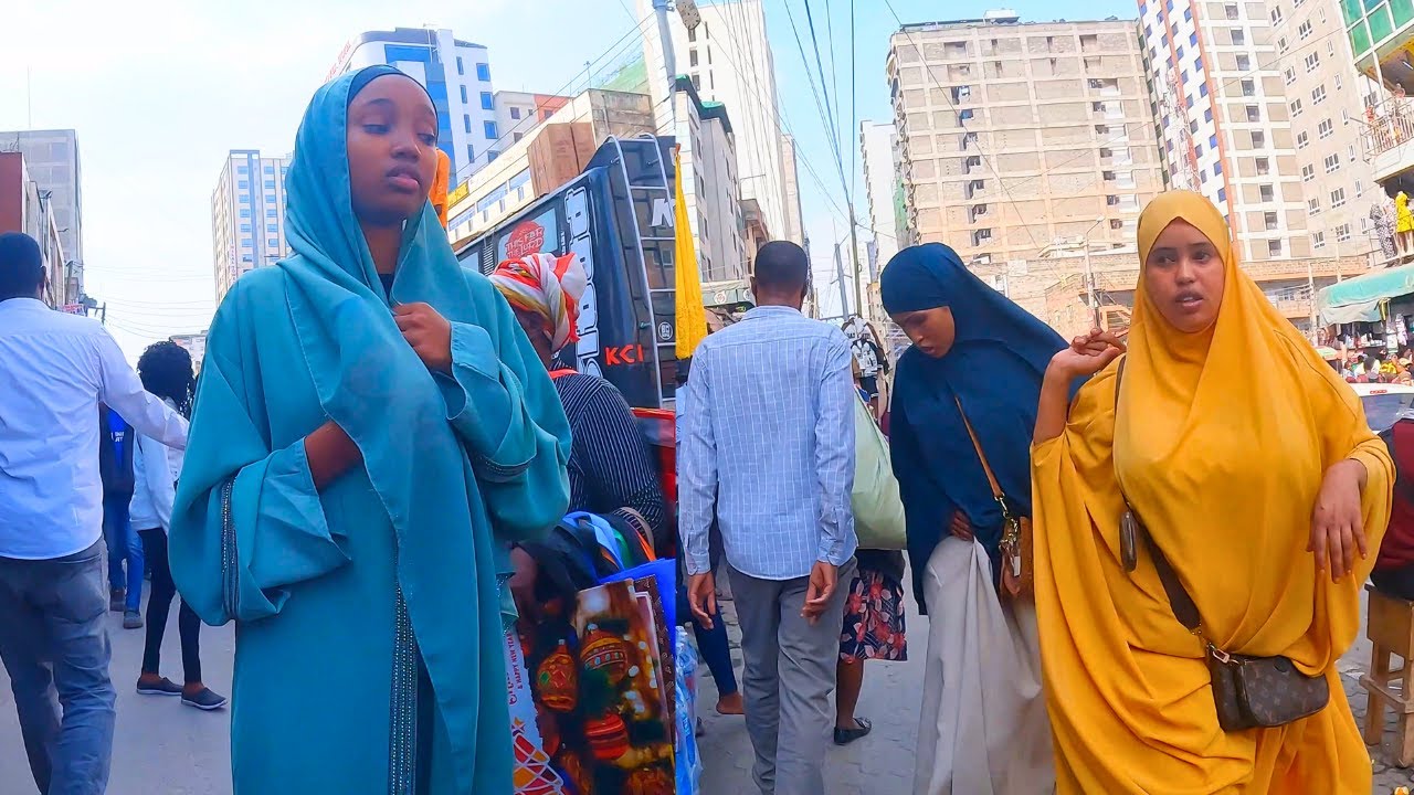 A radom  evening streets walk in Eastleigh Nairobi in Kenya. |4k street walk|