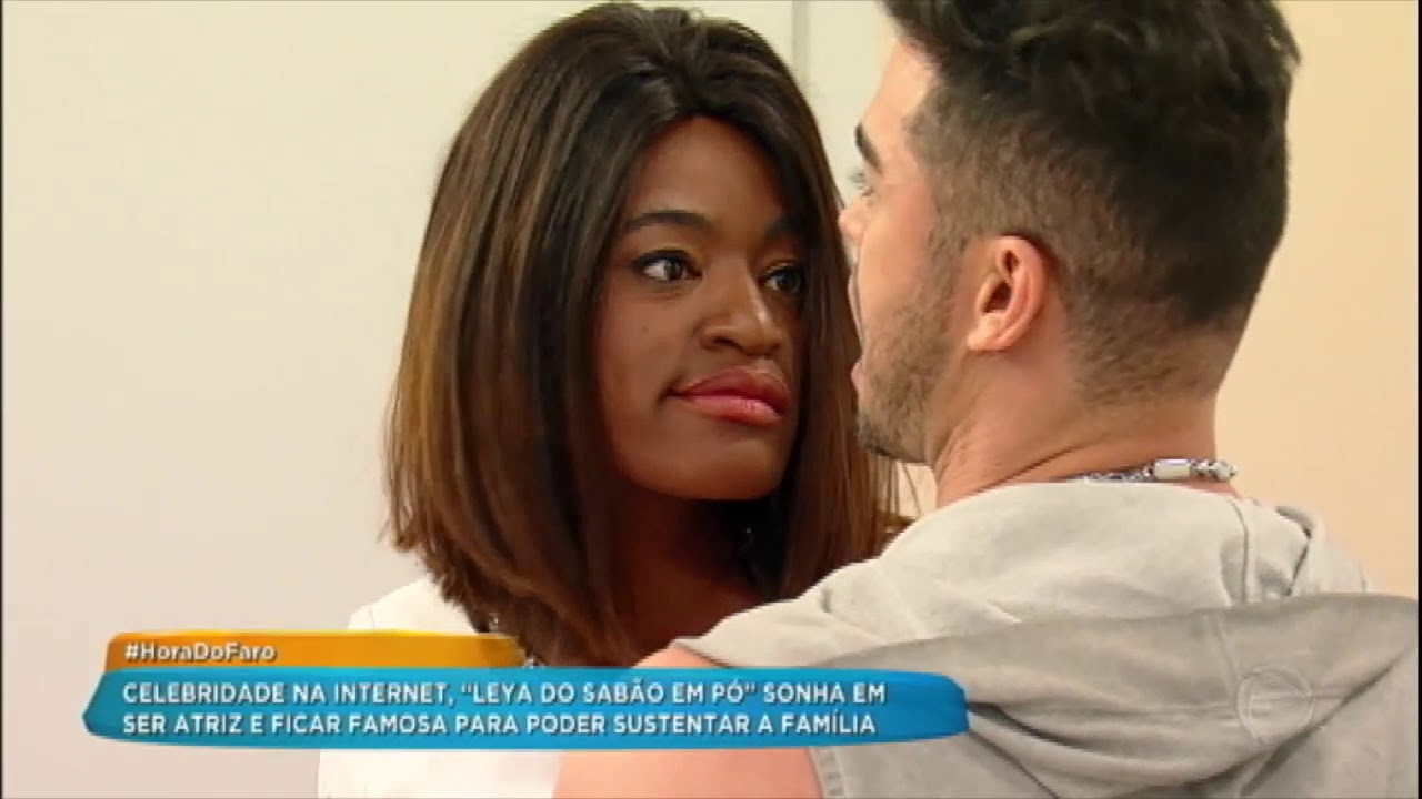 Rodrigo Faro e Sidney Sampaio encenam ao lado de Leya