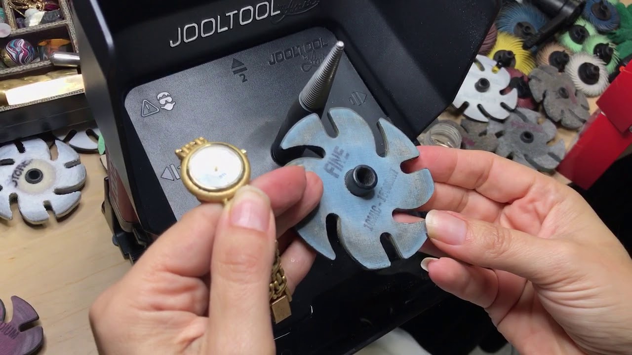 Polish glass watch crystal on the JOOLTOOL