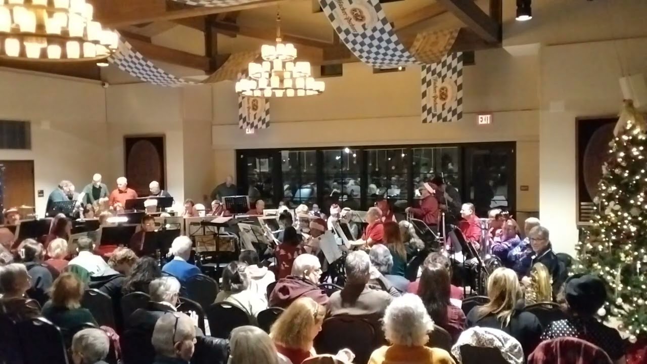 Deutsches Haus Christmas with the American Legion post 377 band  part 1