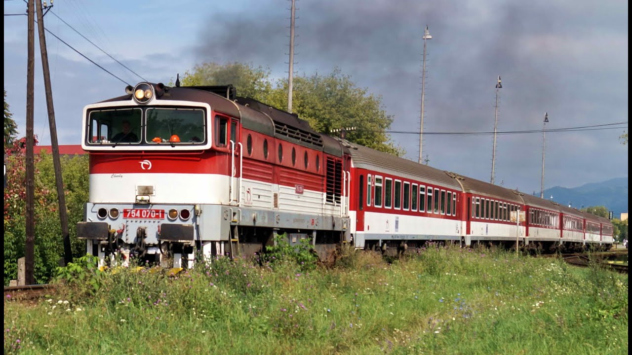 Vlaky Slovensko - Okuliarnik 754.070-1 Charly na hornej Nitre