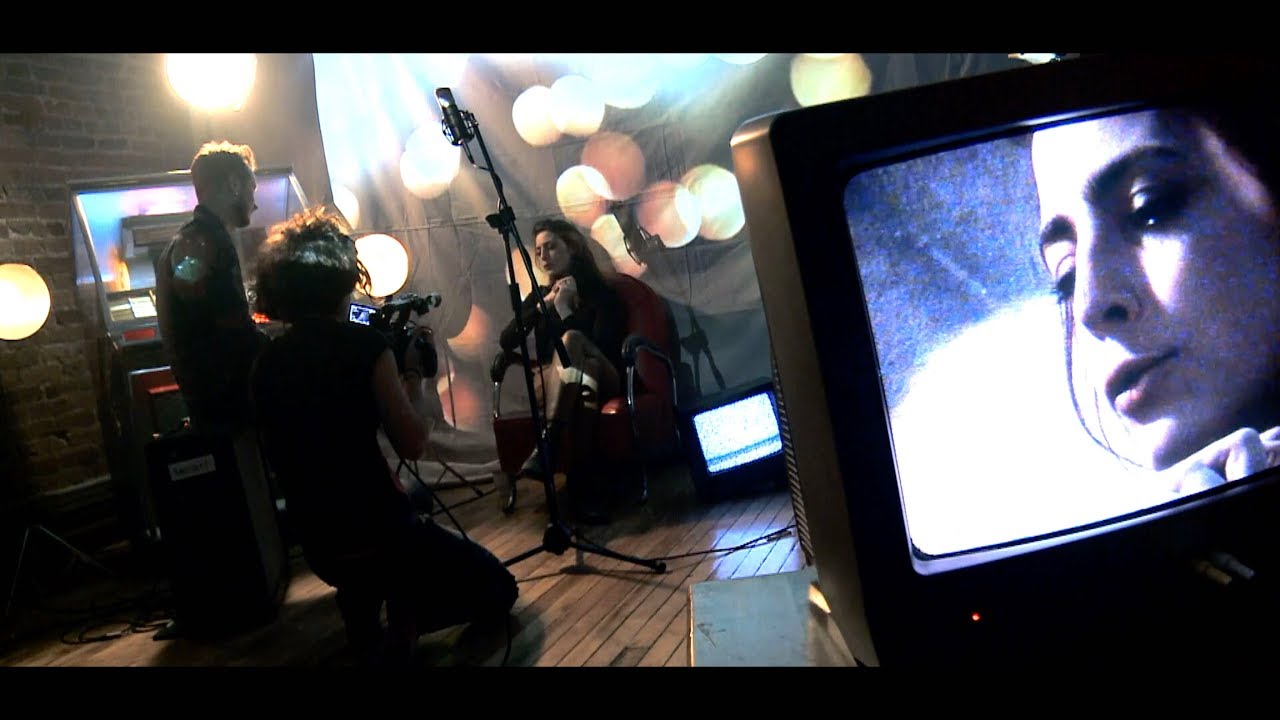 Plaque Tournante - 2x01- Simon Kingsbury / Fishbach