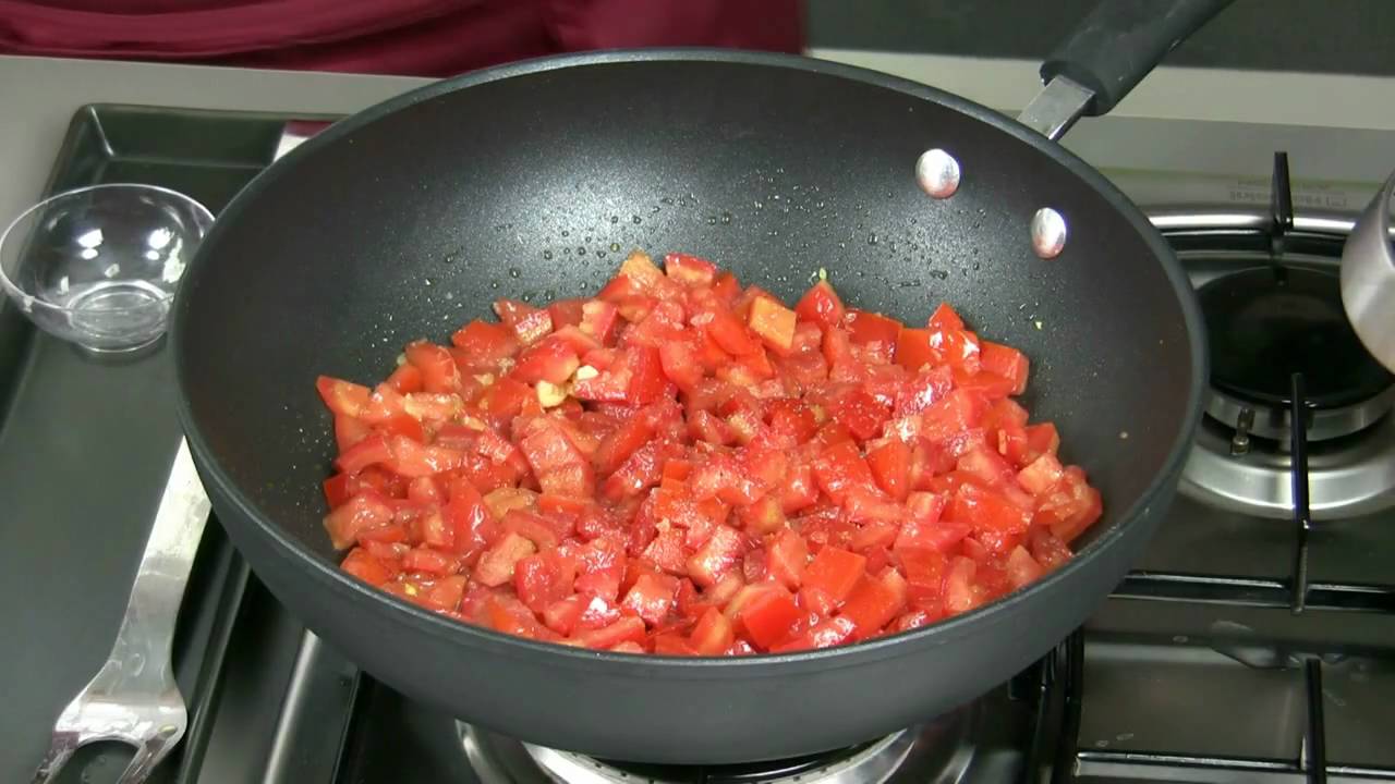 Spaghetti al pomodoro fresco e basilico