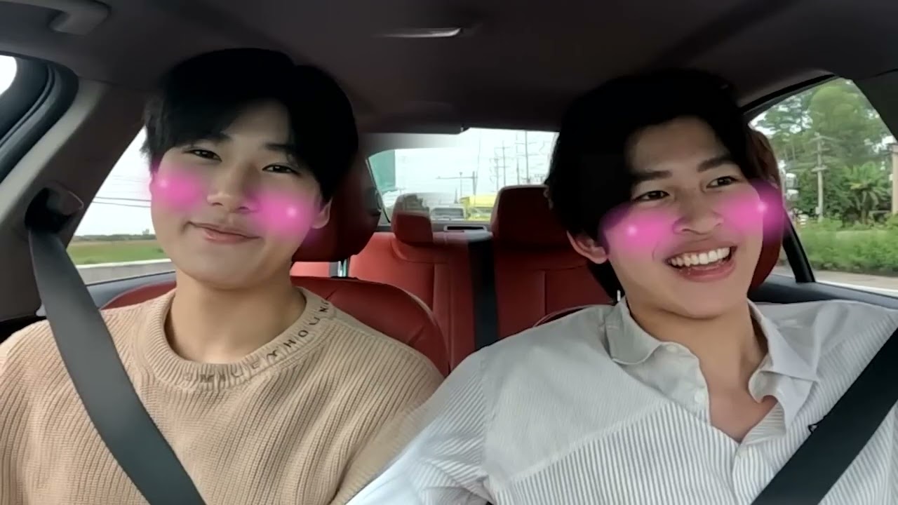[CN/EN sub] Pond Phuwin flirting moment in LittleBigWorldWithPondPhuwin