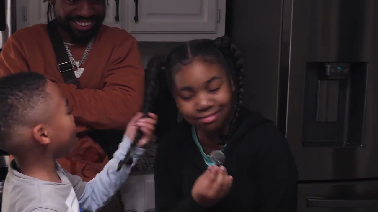 Kids Make Ice Cream & Waffles For The First Time 😂🍦🧇