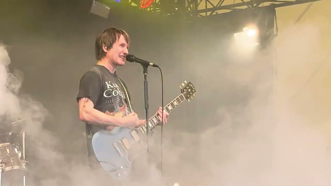 Ash - Jump In The Line (live) - Avalon Stage, Glastonbury Festival 2025