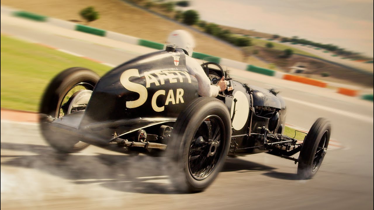 Onboard: Powersliding a 1936 Bentley