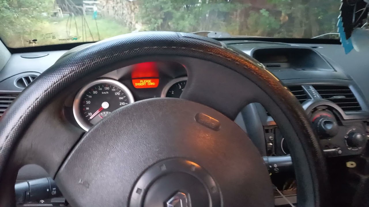 How to fix problem card not detected on  Renault Megane 2