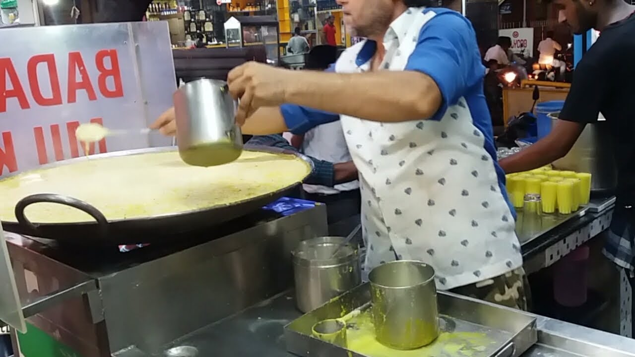 Famous Badam milk shop in Pondicherry street food | Indian street food making of Badam milk