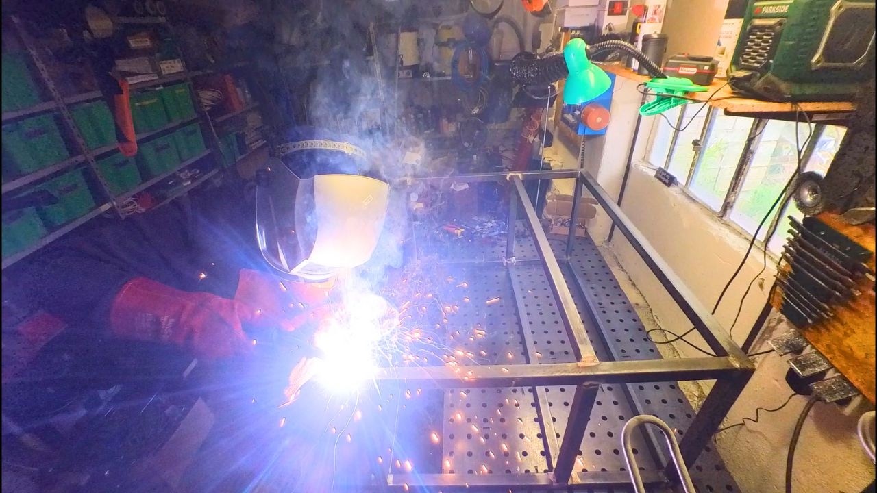 Jak svářečka na trubičkový drát zastoupila COčko