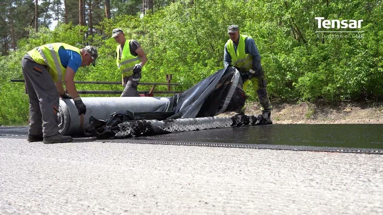 Installation and features of Tensar asphalt reinforcement product AX5-GN