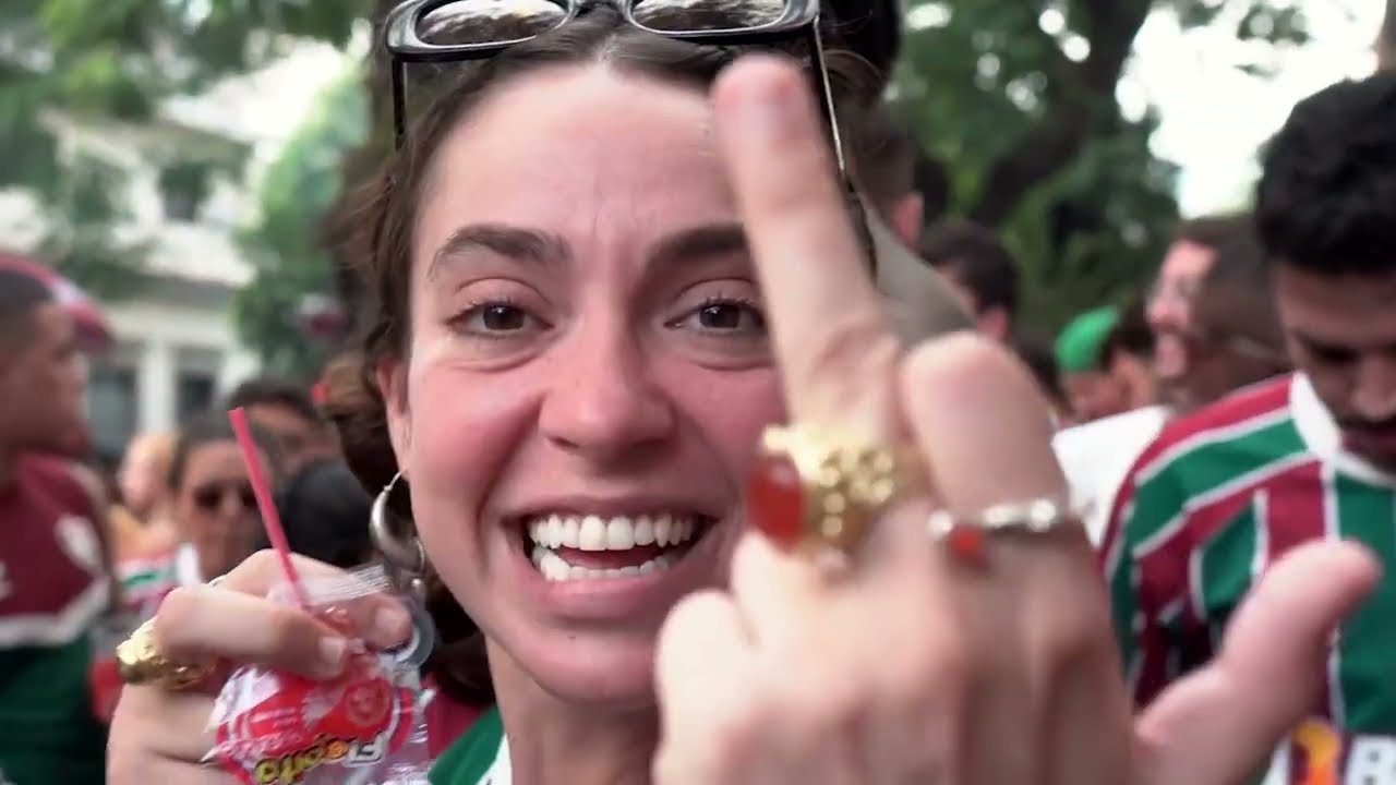 eu amo o fluminense e a paola oliveira 