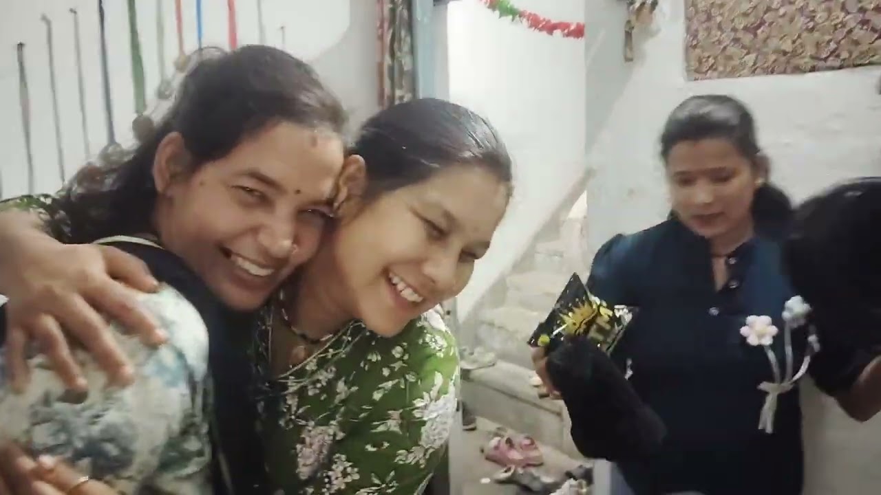 Aaj Hamane ki Chaumin Party 😋 Dil Garden Garden Ho Gya 🥰🤩#trending #youtubevideo #dailyvlog 🥳😯🤭🤫🤣😝🙏🏻