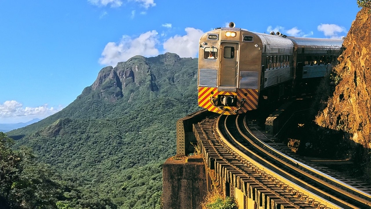 Como é a VIAGEM de TREM CURITIBA-MORRETES? 🇧🇷