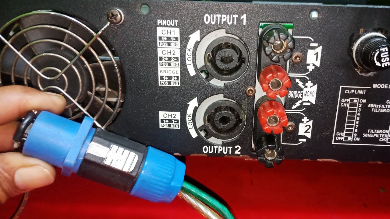 Perbedaan output speakon built-up dengan output rakitan,