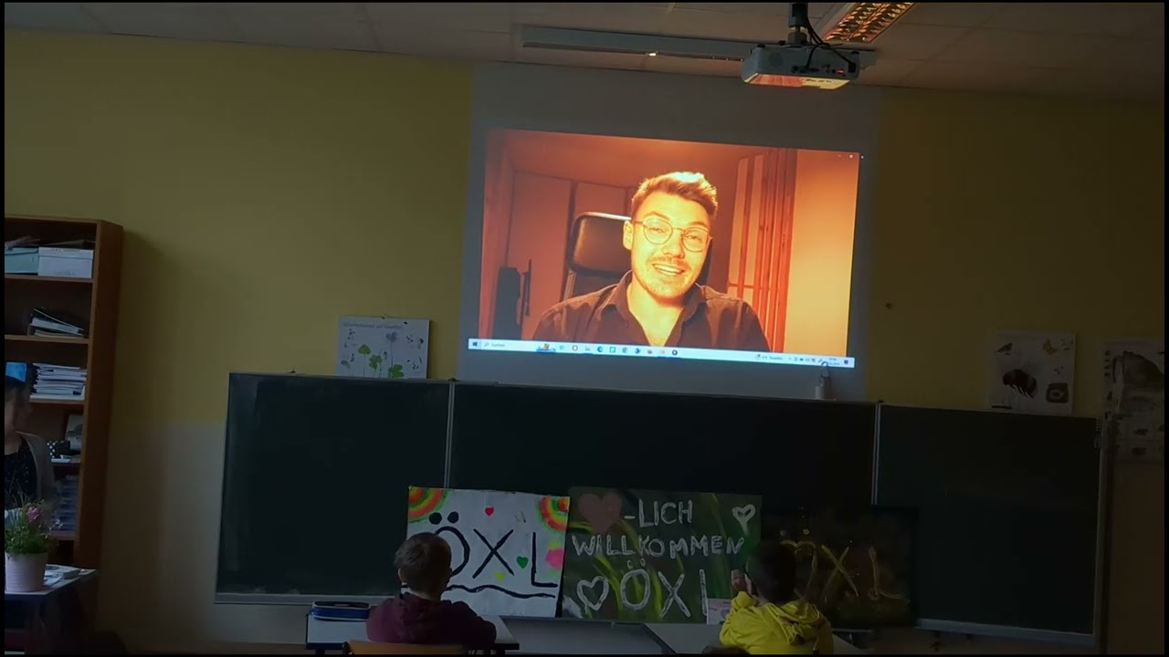 Schülerin hält Referat über ÖXL in der Schule! Sooo süß! 🥹
