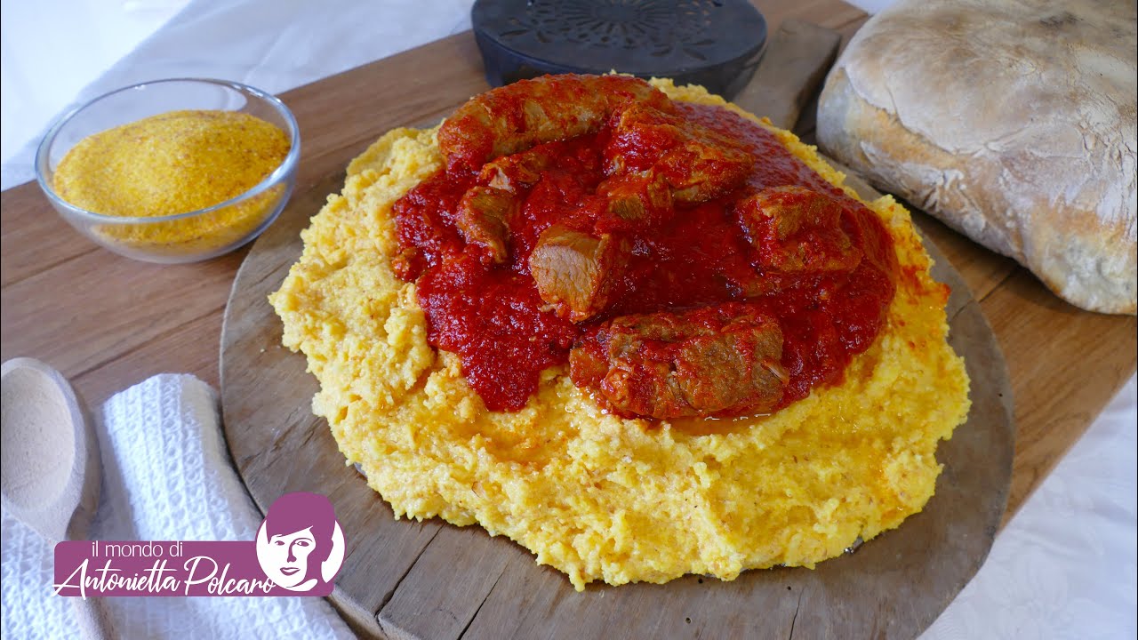 Polenta con salsiccia e costine di maiale - Antonietta Polcaro