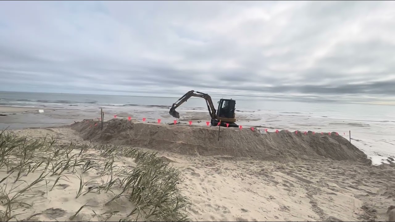 🌊 Digger on the beach | Sand Moving & Water Flow Control @LBSensorySquad-i9s 