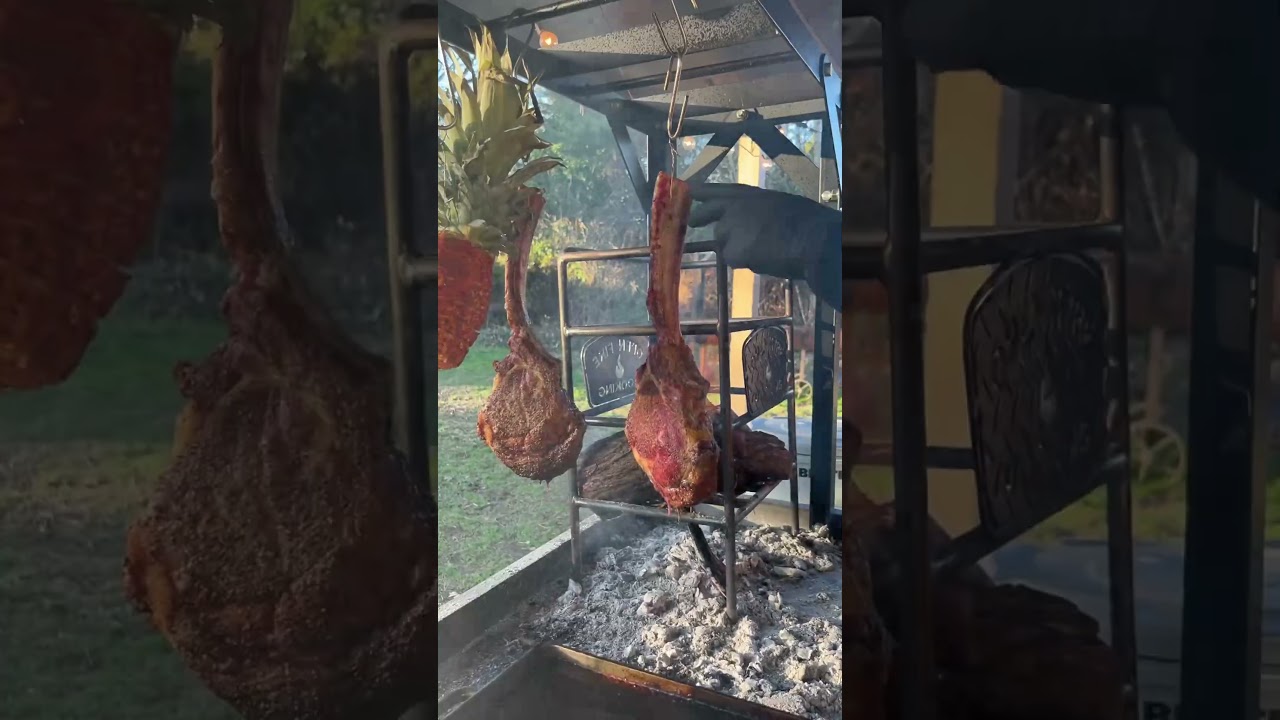 Cooking meats on my fire table #openfirecooking #tomahawksteak #carne #asado