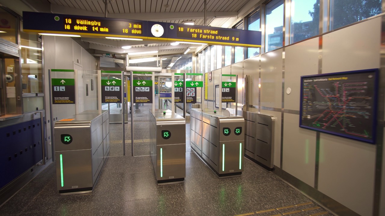 Sweden, Stockholm. Hökarängen subway station, DEVE elevator - going up to platform level