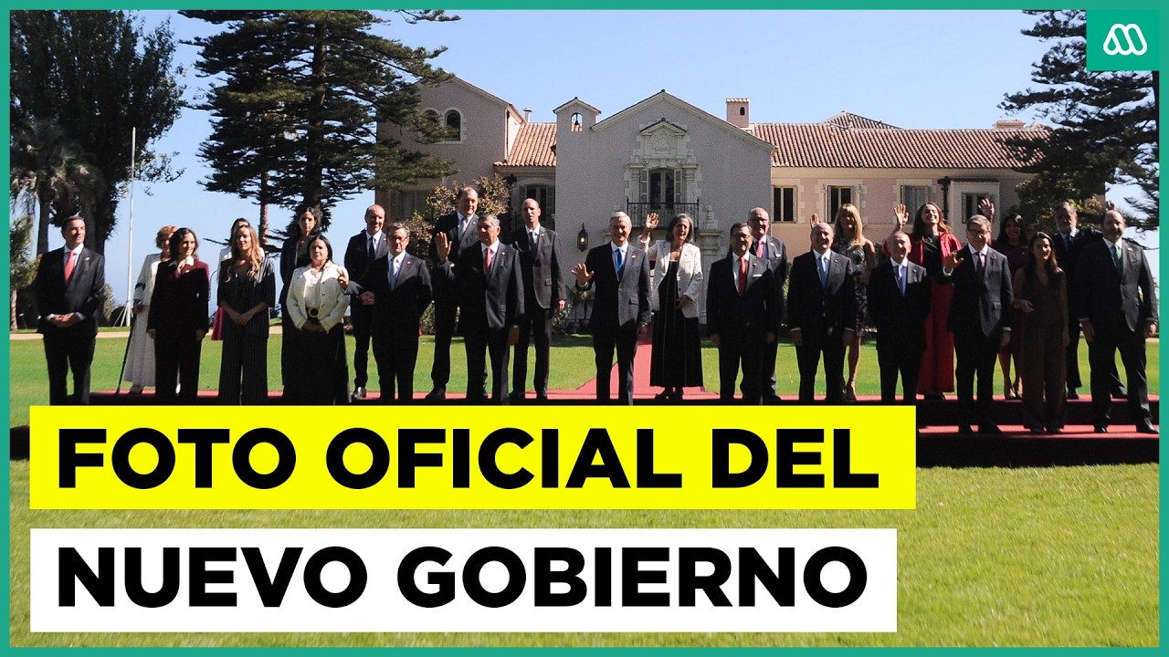 Presidente José Antonio Kast encabeza fotografía oficial junto a su nuevo gabinete