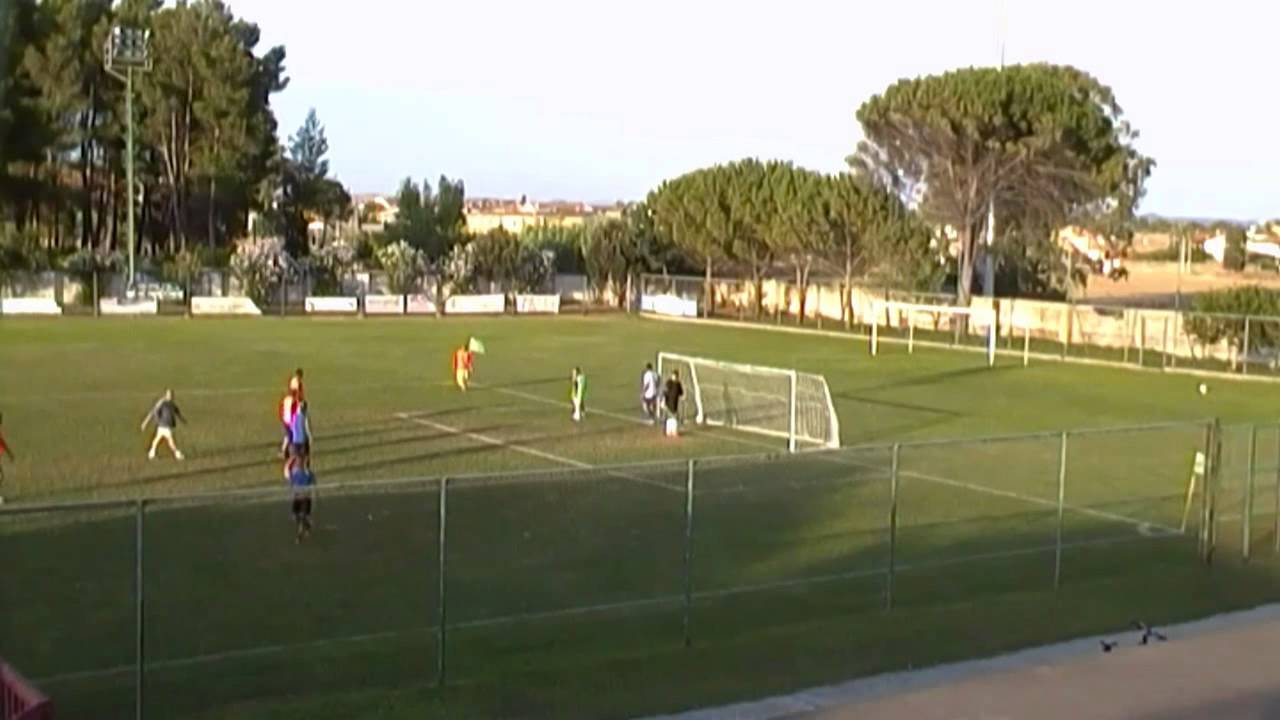CALCIO a 7 - Due belle parate del portiere
