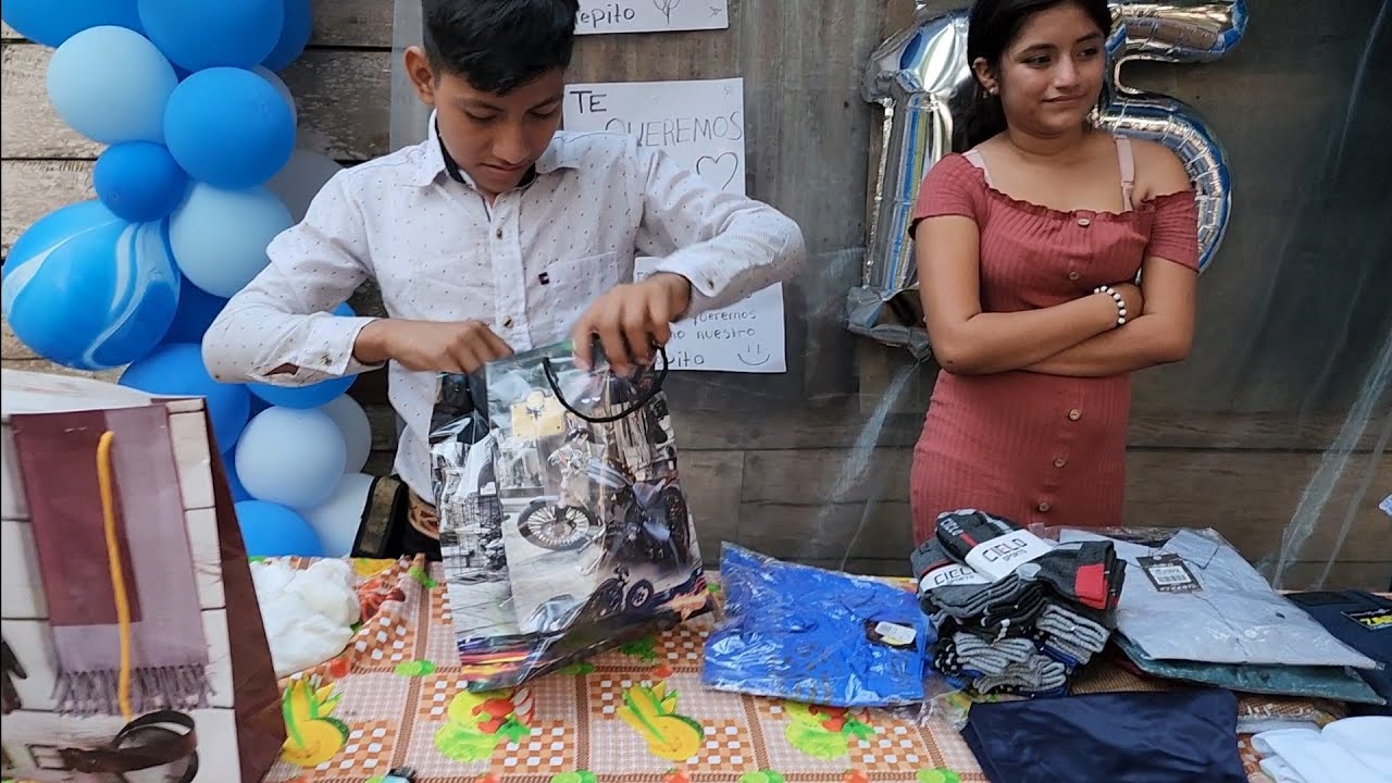 DANIEL empezó abrir todos sus REGALOS🎁😱 el no podía Creer todo lo que venía dentro SORPRENDENTE😱😱😱
