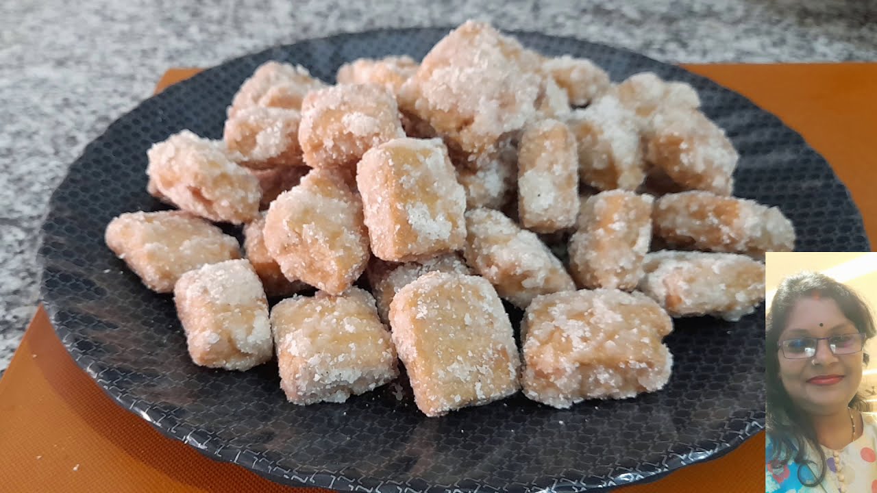 Khurma Recipe | गेहूँ के आटे से बना एक दम साफ्ट खुर्मा | Shakkarpara Recipe | Sarika Mall