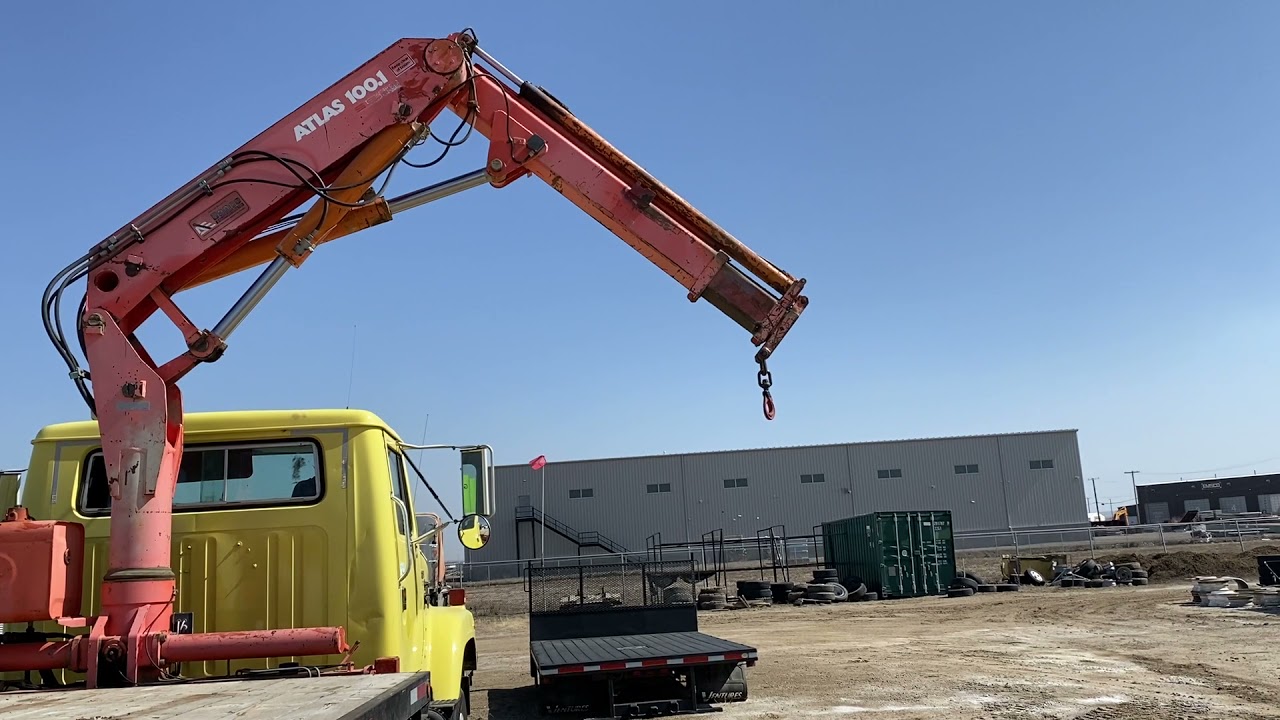 Lot 2000 - 1999 Atlas 100.1 Truck Mount Hydraulic Picker