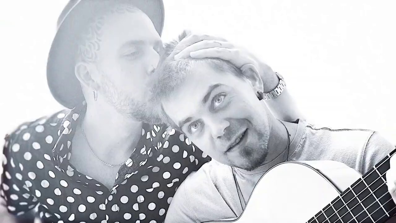 TROPIKO feat TRISKU -PULMONES DE ALQUITR&Aacute;N ( Videoclip Oficial )