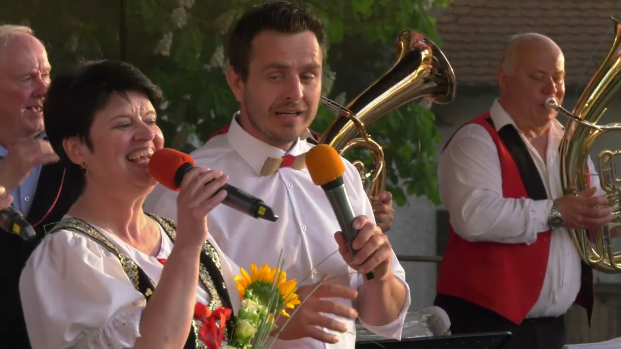Moravanka - Javorinka &scaron;ediv&aacute; a Břeclavsk&aacute; kas&aacute;rna