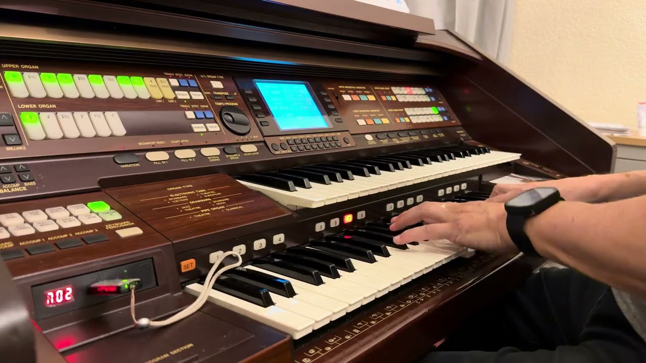 Theatre Organ Medley on Technics G100