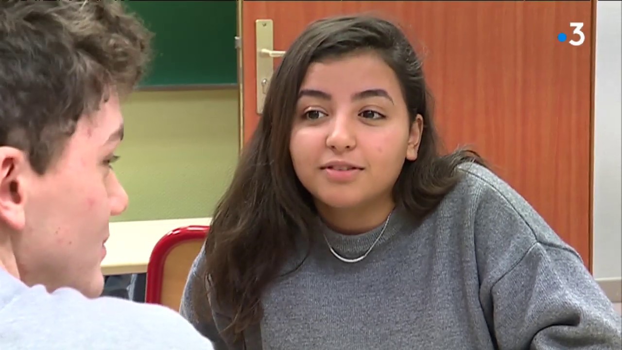 Lens : des lycéens sauvent leur professeur, victime d'un arrêt cardiaque en classe