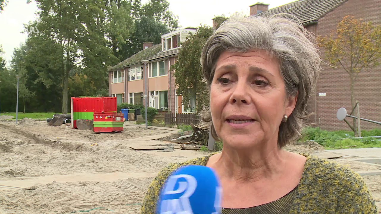 Het werk hervat in Grasbuurt: Het is nog steeds een puinbak, zandbak en kattenbak
