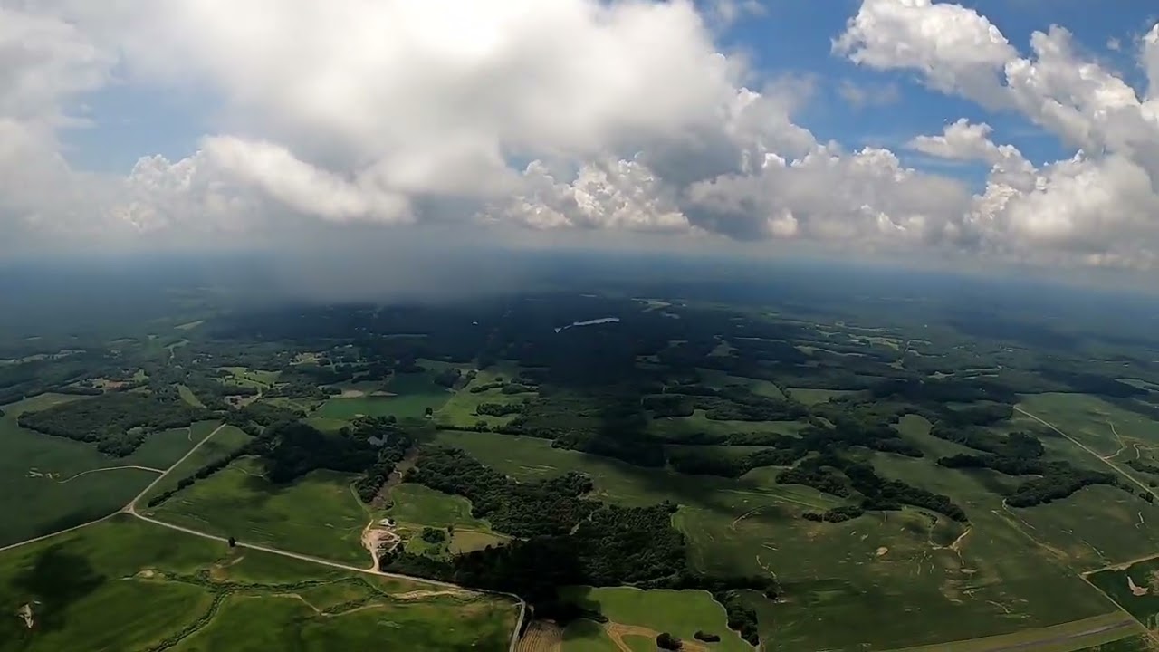 Skydiving at West Tennessee Skydiving  Unedited. No music or edits. 