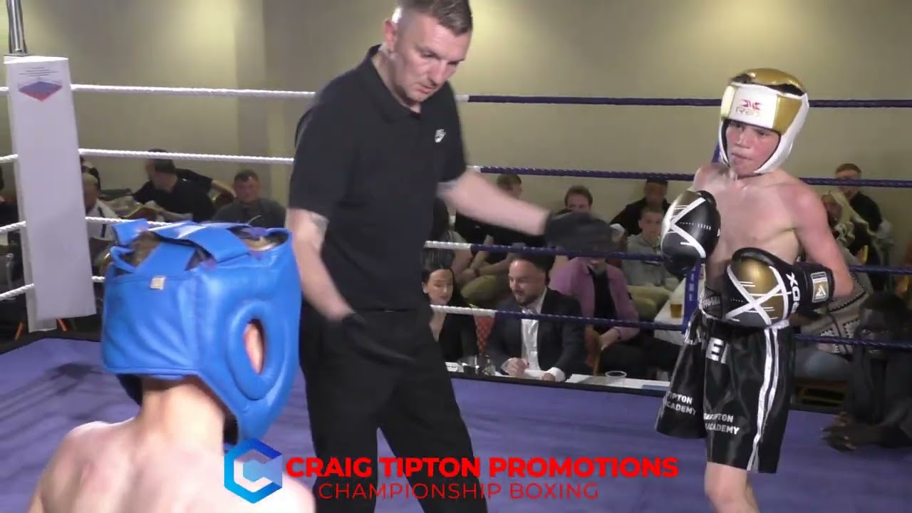 Craig Tipton Boxing Junior Bout Noah Loftus V Jude Tipton