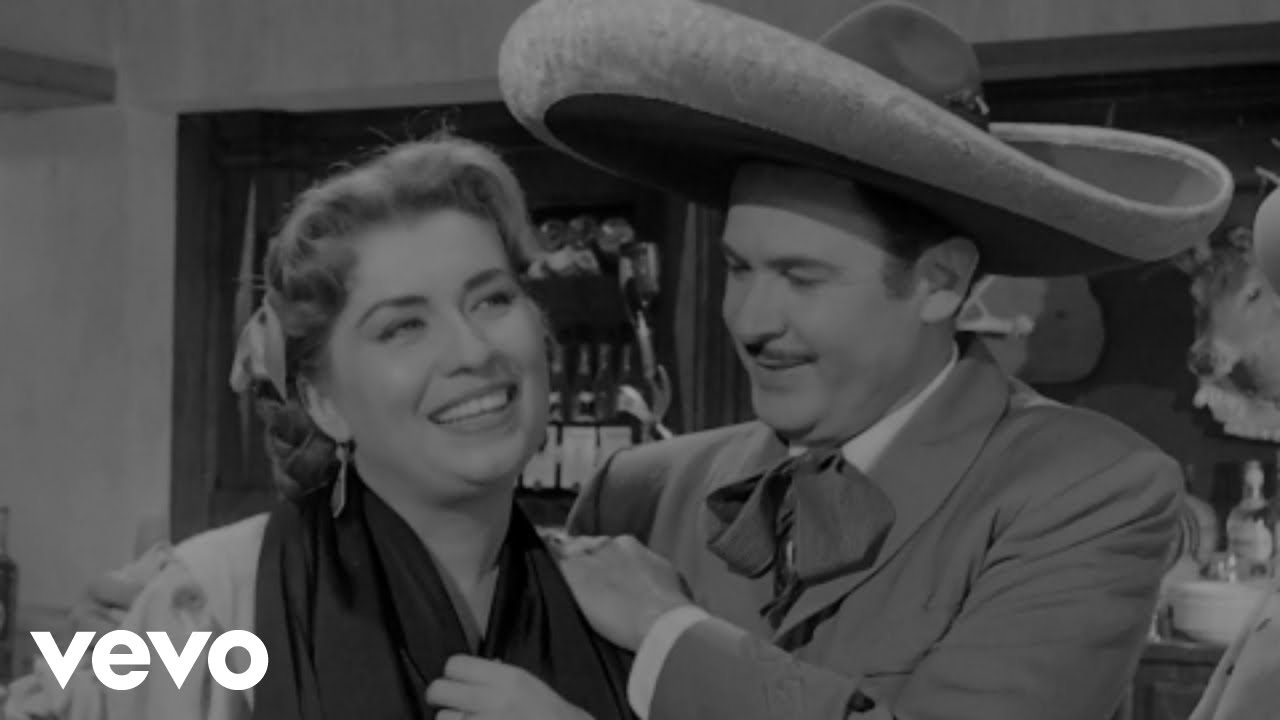 Lola Beltrán, Antonio Aguilar - Qué Bonito Amor (Video Oficial)