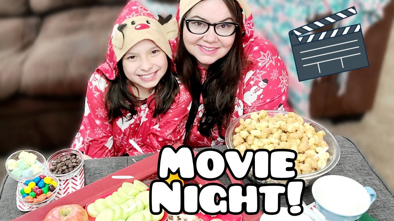 We LOVE movie night! Getting ALL the snacks and cuddling up! | Bella Boo's Lunches