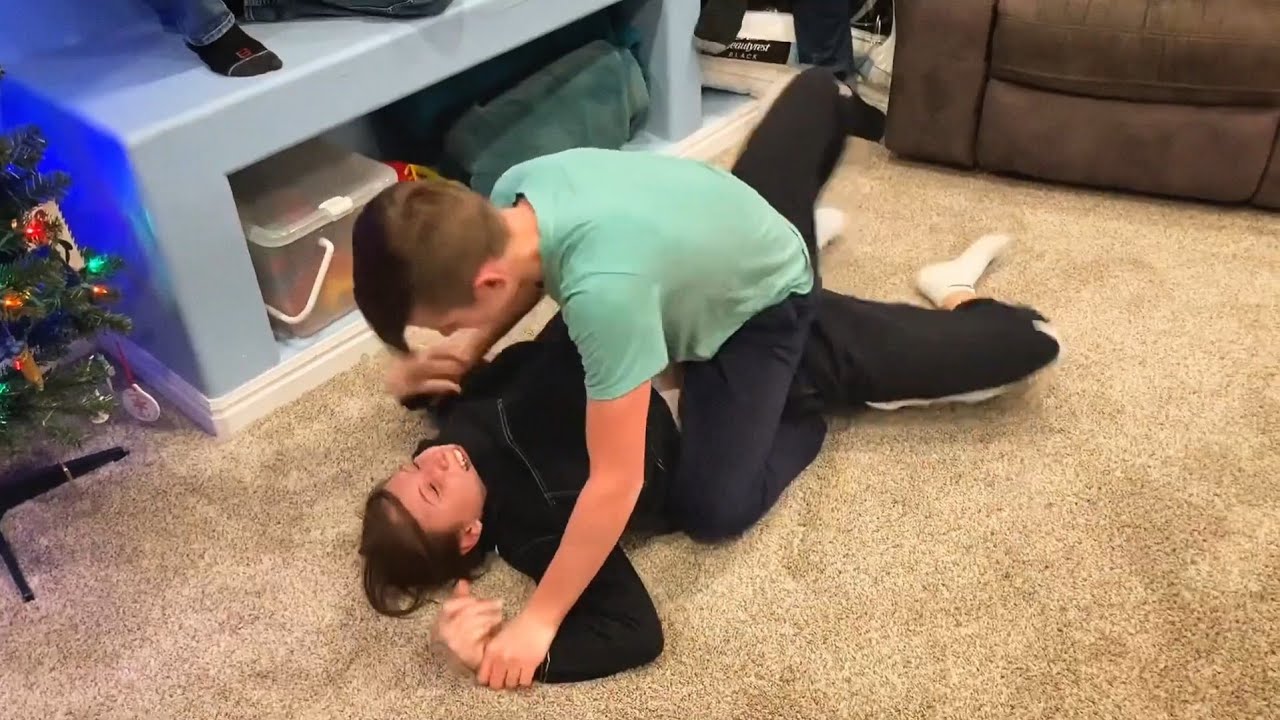 Mixed wrestling l Headscissor l grappling wrestling girl vs boy 