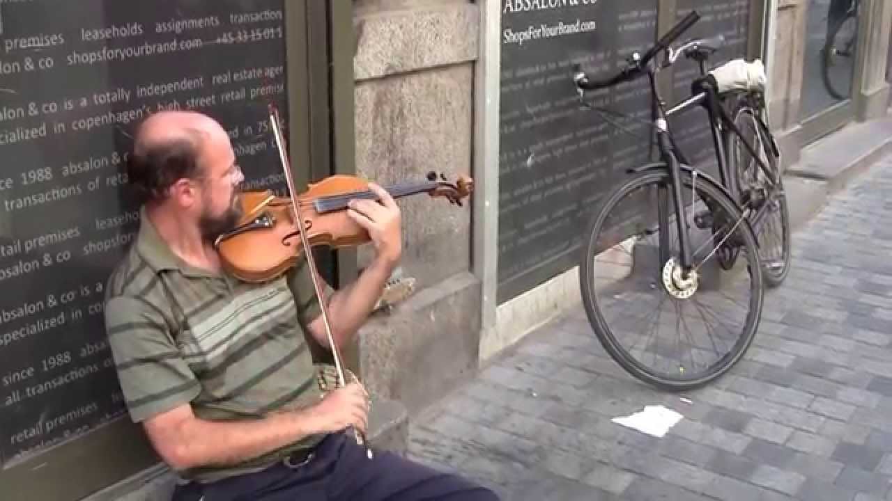 Mendelssohn Violin Concerto, in a Street of Copenhagen
